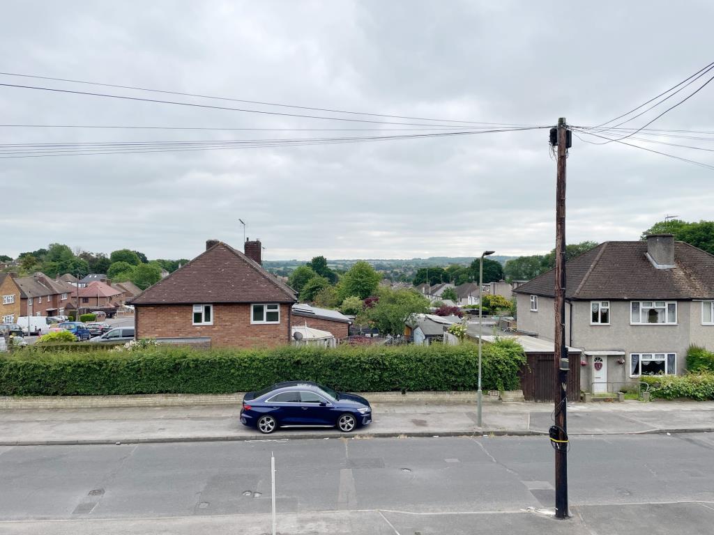 Lot: 103 - SEMI-DETACHED HOUSE FOR IMPROVEMENT - view from the front bedroom windows over surrounding area